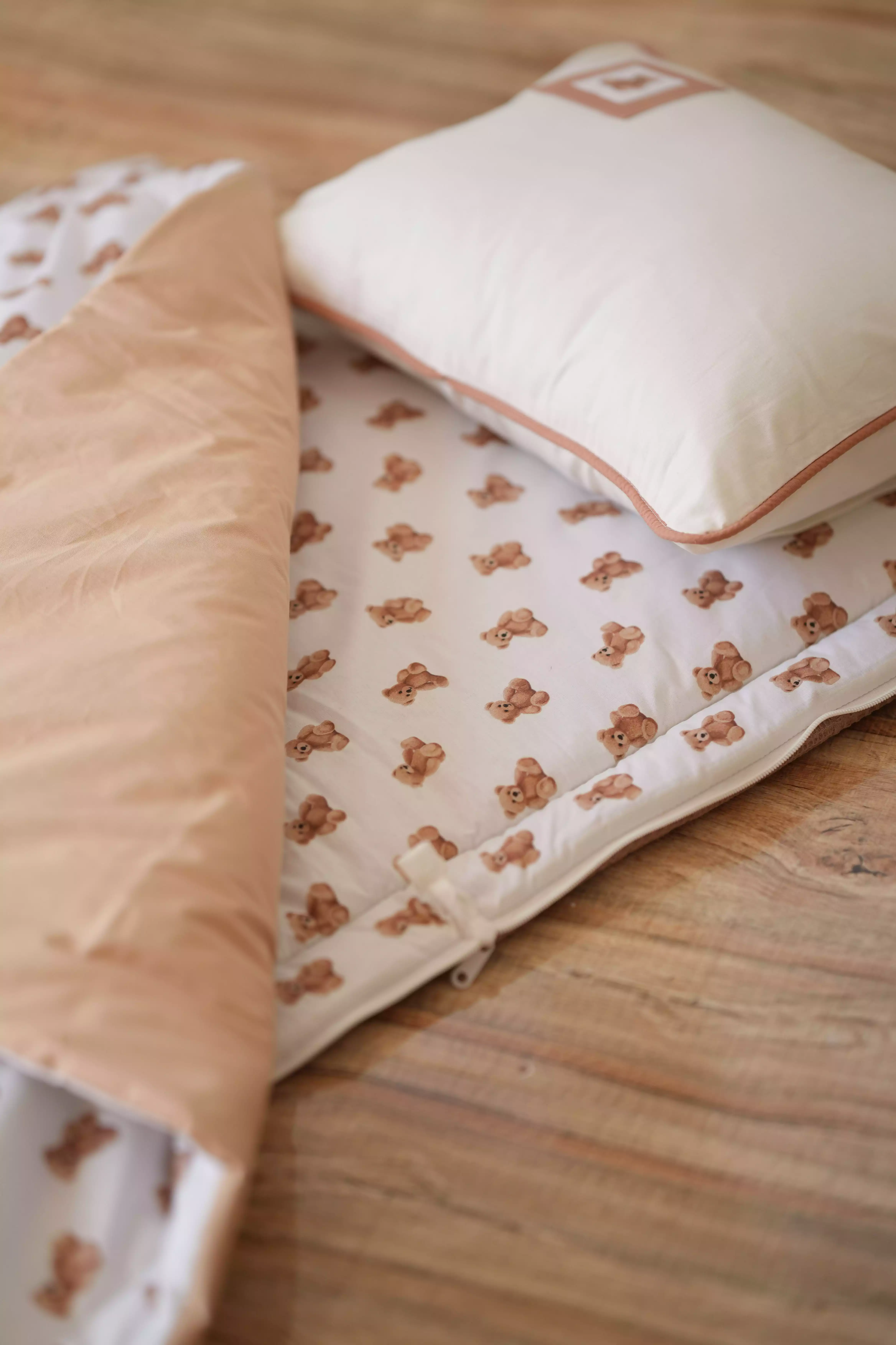 ست مسافرتي  پیکه خرسی شکلاتی